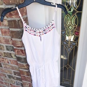 Francesca's White Pom Pom